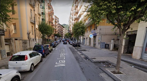 Foto Negozio in Via Lorenzo Cavaliero, Salerno Carmine di 35 m² in vendita