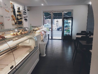 Foto Bar a Poggio a Caiano Castelnuovo di 240 m² con 3 locali in vendita
