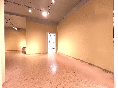 Foto Locale commerciale a Cecina Cecina Centro di 100 m² con 4 locali