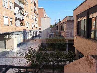 Foto Ufficio in Via D. Menichella 258, Roma San Basilio di 160 m²