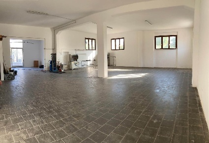 Foto Locale commerciale in via Brigata Messina 12, Fano Fano 2 - Flaminio