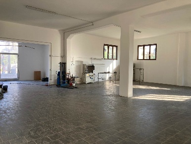 Foto Locale commerciale in via Brigata Messina 12, Fano Fano 2 - Flaminio