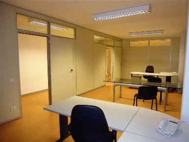 Foto Ufficio a Poggibonsi di 115 m² con 3 locali in vendita