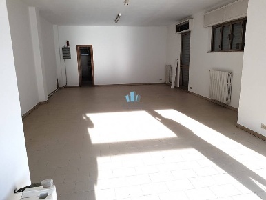 Foto Laboratorio a Porto Sant'Elpidio Centro di 74 m² con 2 locali