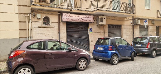 Foto Negozio in via crispi, Salerno Carmine di 110 m² con 1 locali