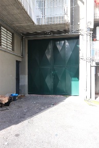 Foto Magazzino in Via Alfredo Rampi 1, Aci Catena Centro di 322 m²