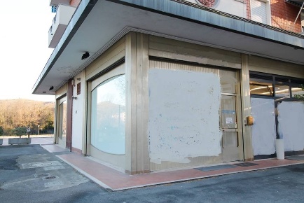 Foto Negozio a Castrocaro Terme e Terra del Sole Centro di 103 m²