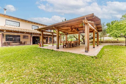 Foto Agriturismo in Via Monte Cecchitto 18, Capena Centro di 365 m²