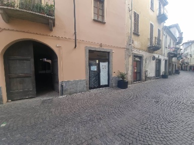 Foto Attività commerciale in Via Trento  82, Pinerolo Centro Storico
