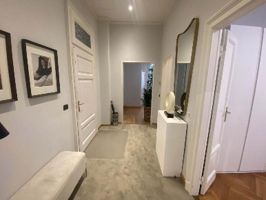 Foto Ufficio in Via Vincenzo Bellini, Milano Palestro di 115 m² in affitto