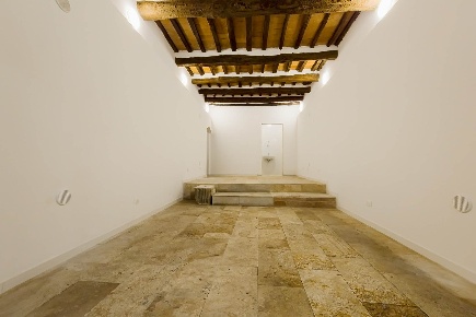 Foto Negozio a Siena Piazza del Campo - Duprè di 120 m² con 2 locali