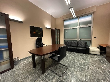 Foto Locale commerciale a Altamura di 73 m² con 3 locali in affitto