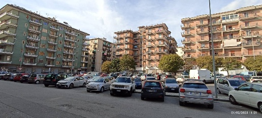 Foto Negozio in Via Galloppo, Salerno Torrione di 25 m² con 1 locali