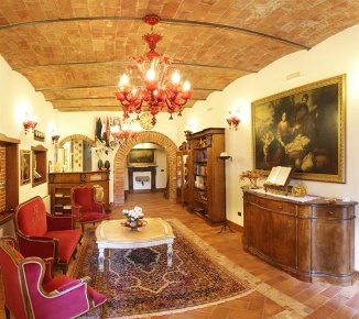 Foto Agriturismo a Torrita di Siena Centro di 750 m² in vendita