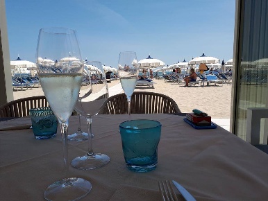 Foto Hotel a Cervia di 2000 m² con 60 locali in vendita