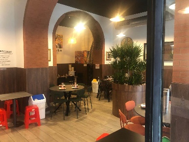 Foto Negozio in Via Bramante, Milano Paolo Sarpi di 233 m² con 2 locali