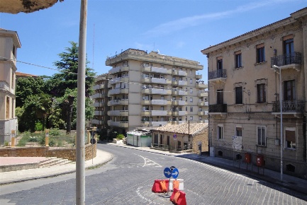 Foto Attività commerciale in VIALE TRIESTE  1/G, Caltanissetta Centro