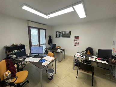 Foto Ufficio in via Anna Magnani, Grosseto Rispescia di 64 m² con 4 locali
