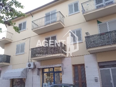 Foto Negozio a Conselice Centro di 39 m² con 2 locali in vendita