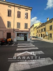 Foto Negozio a Mantova Centro di 110 m² con 4 locali in vendita