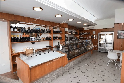 Foto Bar a Fara Gera d'Adda Centro di 140 m² con 2 locali in vendita