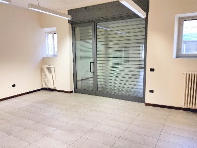 Foto Ufficio a Ospitaletto Confaloniera di 130 m² con 4 locali in affitto
