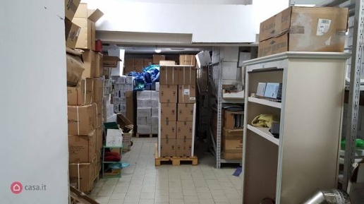 Foto Magazzino a Nola di 457 m² con 1 locali in vendita