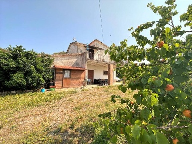 Foto Cessione attività a Montecatini Val di Cecina con 7 locali in vendita