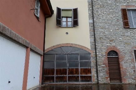 Foto Magazzino a Bettola San Giovanni San Bernardino di 85 m² con 2 locali