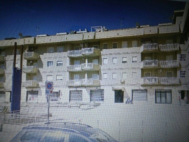 Foto Magazzino a Caltanissetta Centro di 116 m² con 2 locali in vendita
