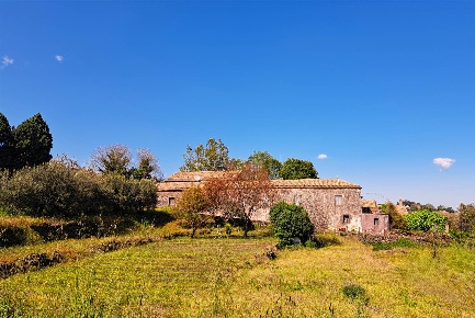 Foto Agriturismo a Sant'Alfio di 1360 m² con 30 locali in vendita