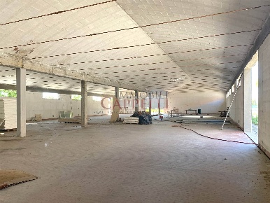 Foto Magazzino in Via Emilia per Forlì 1313, Forlimpopoli di 800 m²