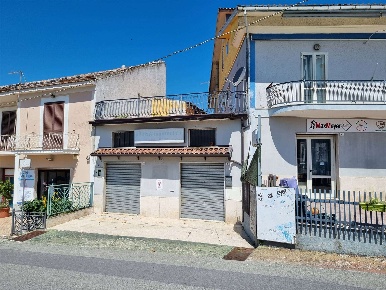 Foto Negozio in VIA DI BENEDETTO 4, Montemiletto Centro di 70 m² in affitto