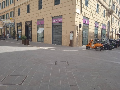 Foto Locale commerciale a Ancona Corsi di 156 m² con 5 locali in affitto