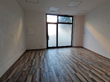 Foto Negozio a Firenze Campo di Marte di 35 m² con 2 locali in affitto