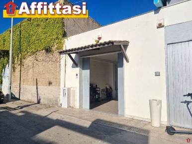 Foto Magazzino in VIA CONIUGI PIERRE E MARIA CURIE SC, Margherita di Savoia