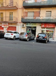 Foto Negozio in VIA LACLOS 40, Taranto Italia - Montegranaro di 287 m²