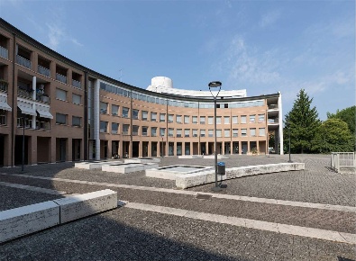 Foto Ufficio in Via Carlo Cattaneo 54, Modena Villaggio Giardino di 182 m²