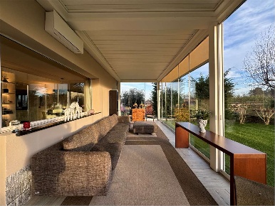 Foto Villa unifamiliare a Veniano di 337 m² con 5 locali in vendita