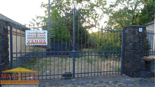 Foto Villa unifamiliare a Ragalna di 120 m² con 4 locali in vendita