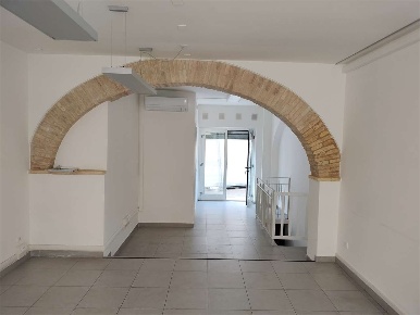 Foto Ufficio a Ancona di 80 m² con 2 locali in affitto