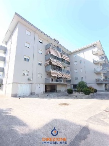 Foto Appartamento in Via Pietro Rambone 3, Aversa di 126 m² con 4 locali