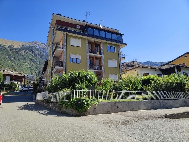 Foto Appartamento in via Cesare Battisti 9, Saint-Vincent Centro di 80 m²