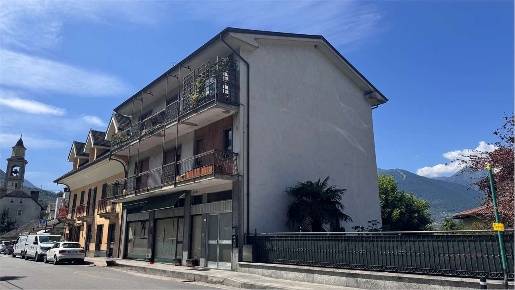 Foto Negozio in Via Provinciale 17, Masera di 115 m² con 1 locali