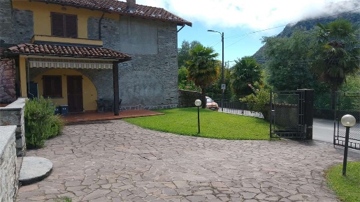 Foto Appartamento in via per cossogno 1, Verbania di 500 m² con 12 locali