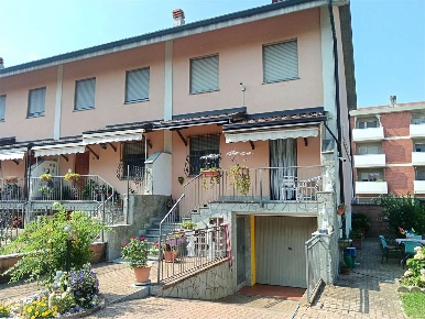 Foto Villa unifamiliare in VIA BRODOLINI 27E, Alessandria Cristo di 230 m²