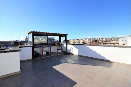 Foto Appartamento in Via Nino Martoglio, Catania di 60 m² con 3 locali