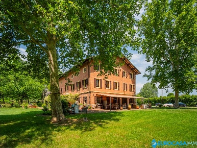 Foto Casa indipendente in via Bella Rosa, Carpi di 1082 m² con 18 locali