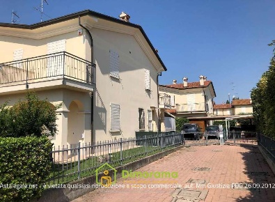 Foto Villa a schiera in Localita' piangipane via domenico babini 34,