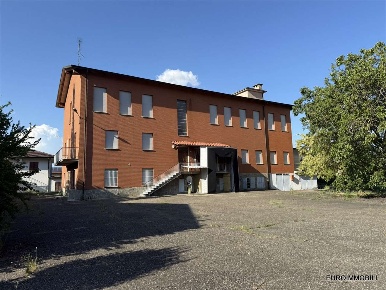 Foto Capannone industriale in Via IV Novembre, Traversetolo Centro